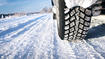 安省汽車保險公司必須給裝有雪胎的車保險打折，平均折扣在2%-5%之間。(Fotolia)