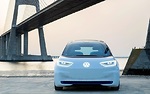 ID.電動車也將透過全自動生產製程，把複雜的裝配工作自動化，以高效率的製程配合廠區使用可再生能源(Volkswagen)