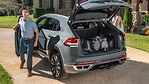 大眾Atlas 雖是中型SUV，後2排座椅折疊後能得到96.8平尺行李空間(Volkswagen)