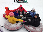snow tubing 雪地輪胎--雪坡上的遊樂